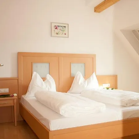 Raiffeisenhof Appartements Ehrenhausen Exterior photo